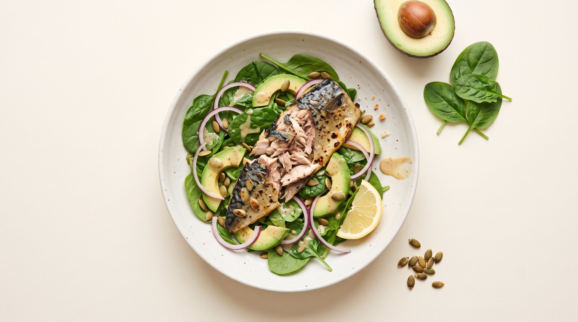Gegrilde Makreel met Spinazie-Avocado Salade (Keto)